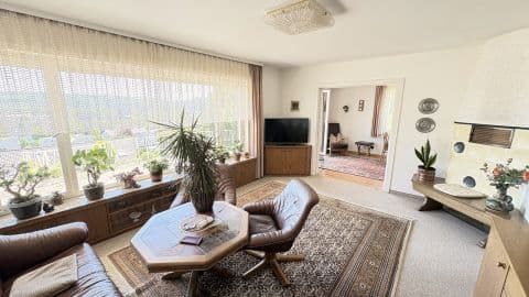 Haus mit sehr viel Potential in toller Aussichtslage