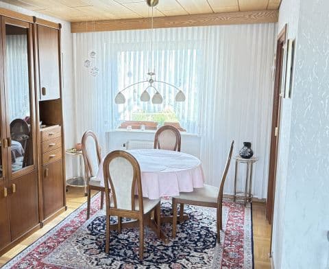 Schöne, großzügige Wohlfühlwohnung mit Weitblick